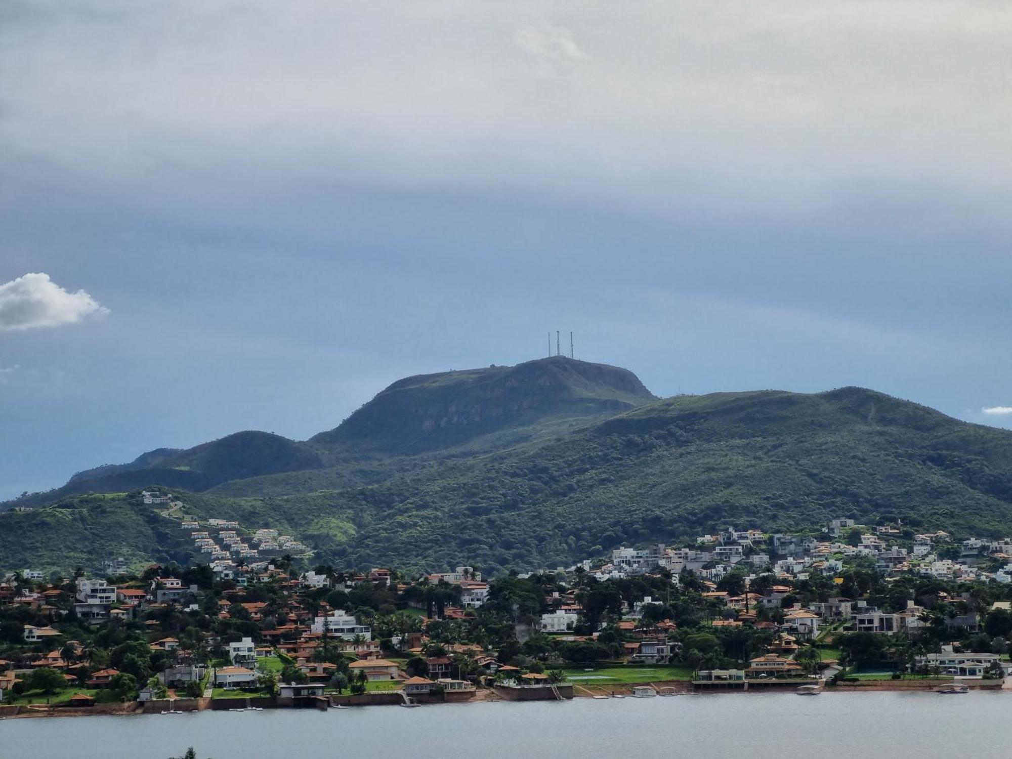 Recanto Brenda - Casa Luxo Capitolio Com Vista Pro Lago, Escarpas E Morrochapeu Zewnętrze zdjęcie