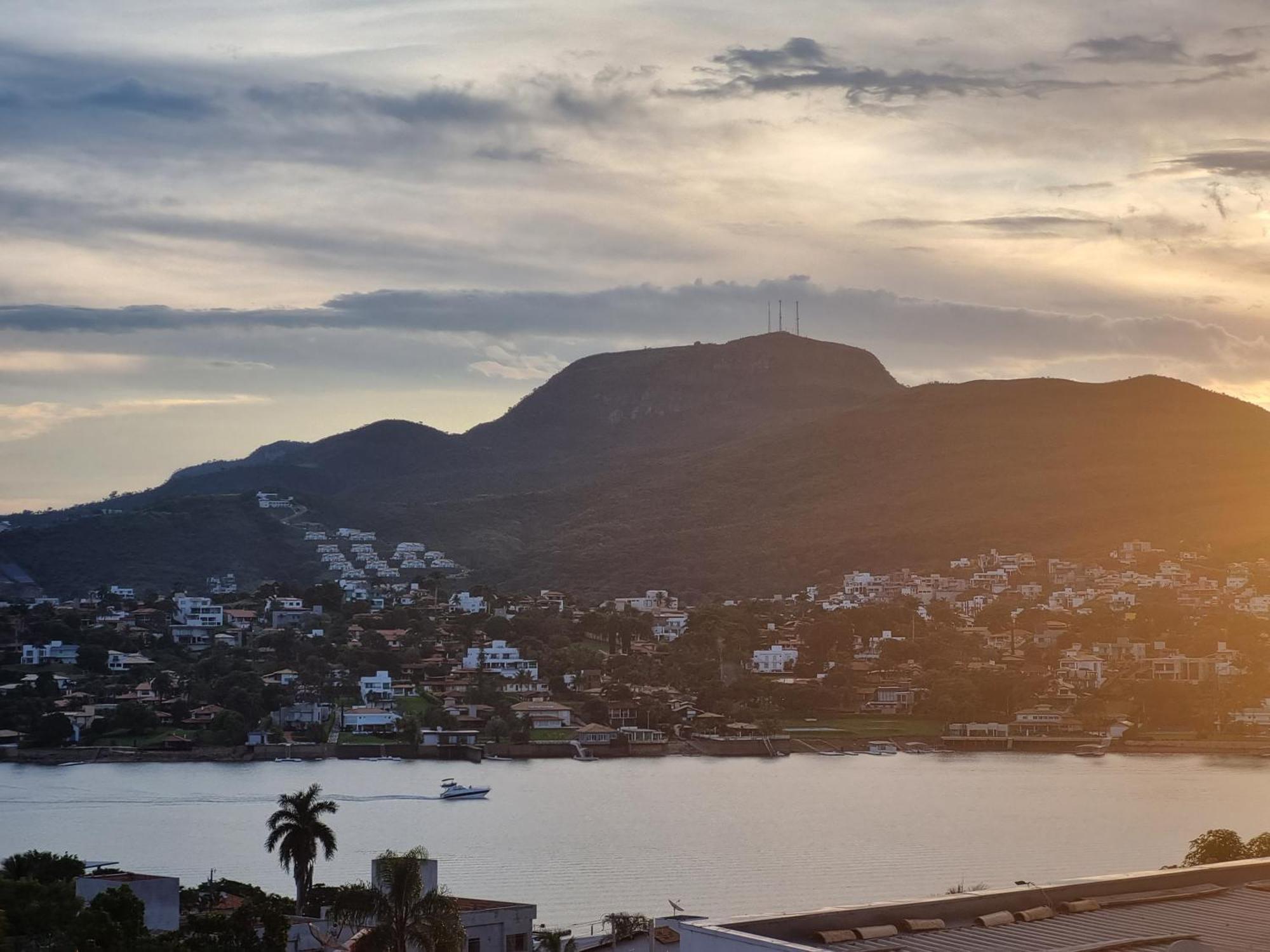 Recanto Brenda - Casa Luxo Capitolio Com Vista Pro Lago, Escarpas E Morrochapeu Zewnętrze zdjęcie